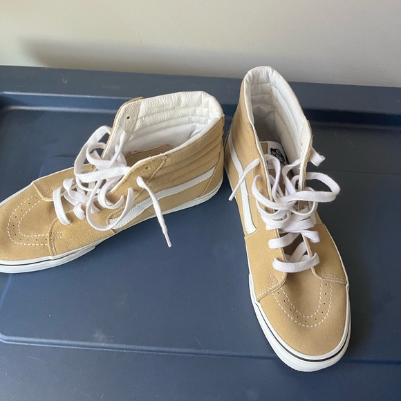 Size 10 tan high top vans - Picture 2 of 3